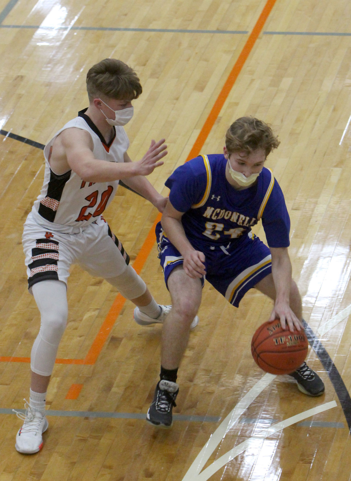 McDonell boys basketball at Osseo-Fairchild 1-11-21